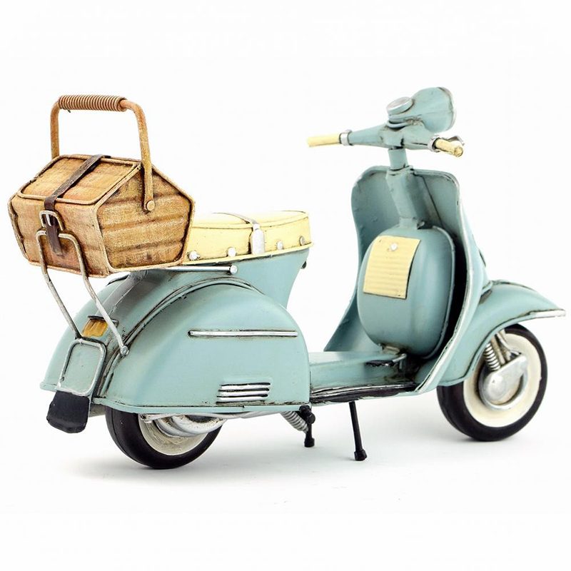 Vespa Motorkerékpár Kézzel Készített Közepes Méretű Bádoglemez 1965-ös Modell